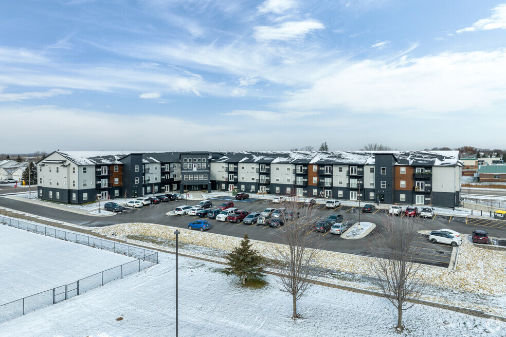 exterior of Cedar View Apartments by Herzog Property Management
